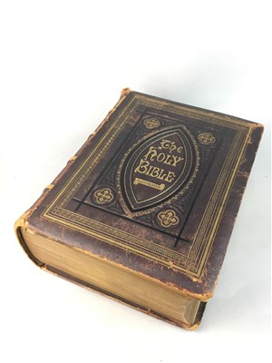 Lot 31 - A SET OF HARMSWORTH BOOKS AND A FAMILY BIBLE