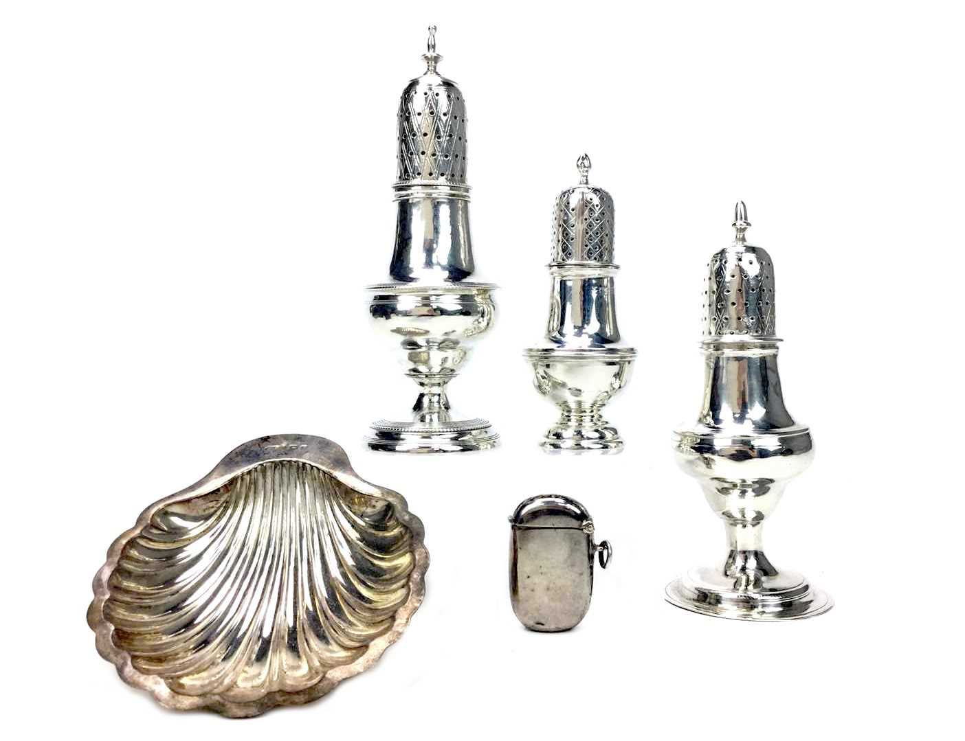 Lot 916 - AN EARLY 20TH CENTURY SILVER BUTTER DISH WITH THREE PEPPER POTS AND A VESTA