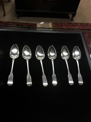 Lot 952 - A SET OF SIX GEORGE III SILVER SPOONS