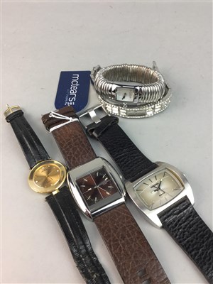 Lot 154 - A LOT OF FIVE WRIST WATCHES
