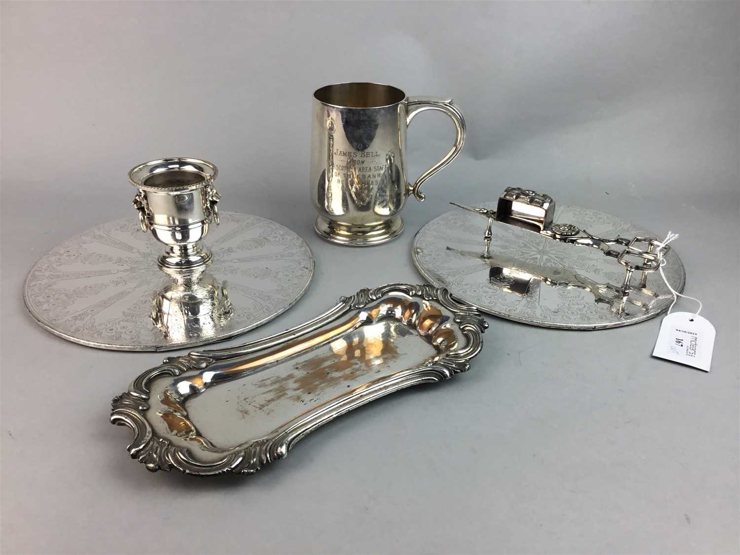 Lot 167 - A LOT OF SILVER PLATED WARE