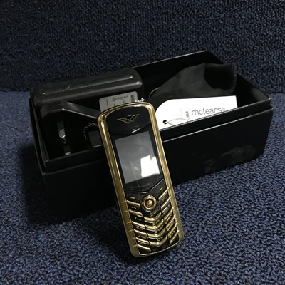 Lot 169 - A GOLD PLATED VERTU MOBILE PHONE