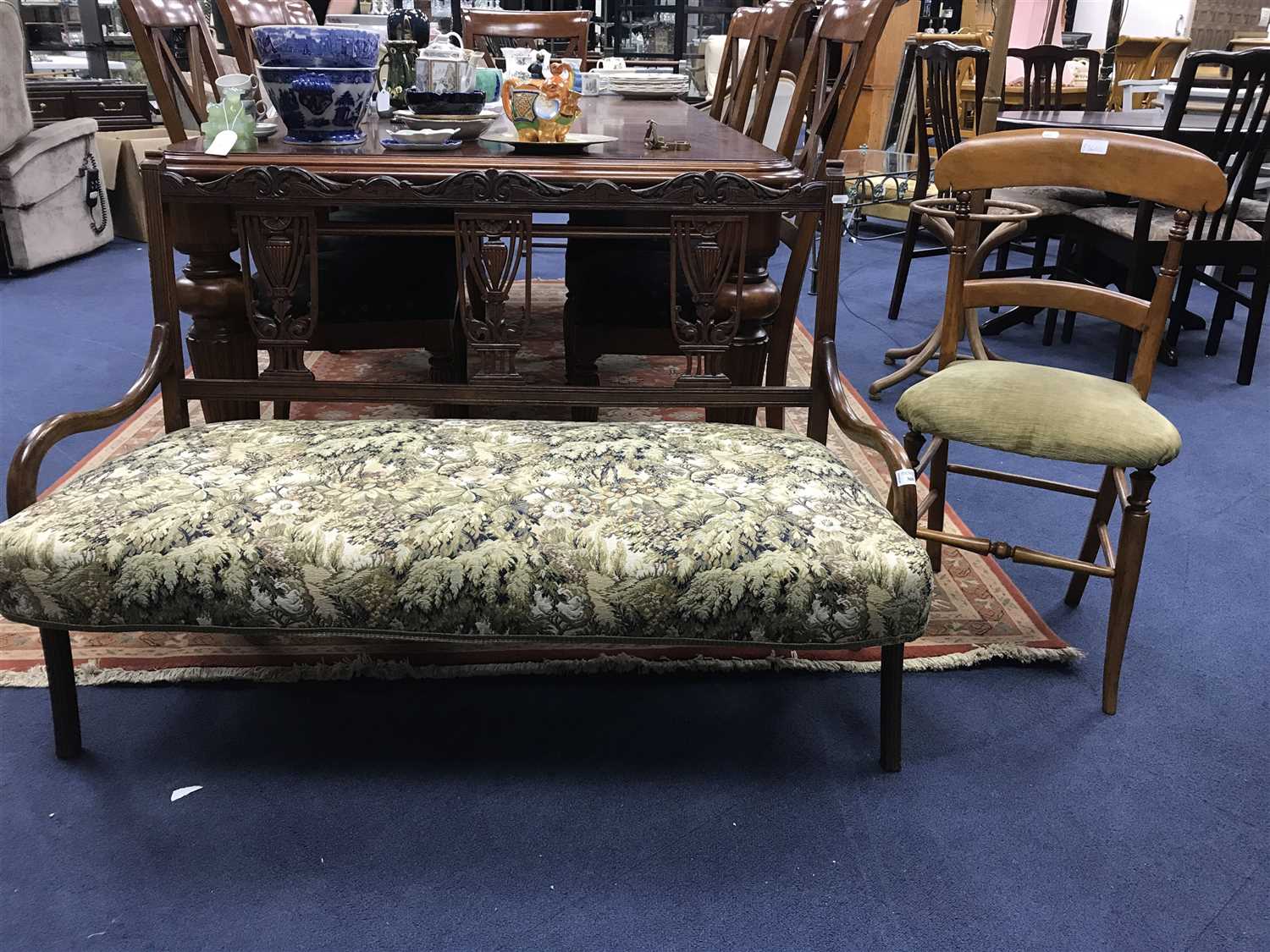 Lot 360 - AN EDWARDIAN DRAWING ROOM SETTEE AND A BEDROOM CHAIR