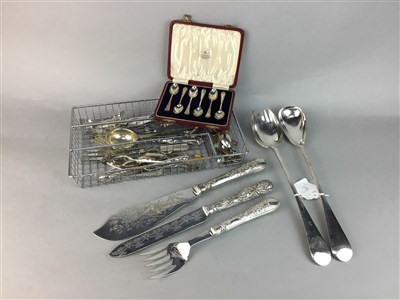 Lot 268 - A SILVER MANICURE SET AND OTHER ITEMS