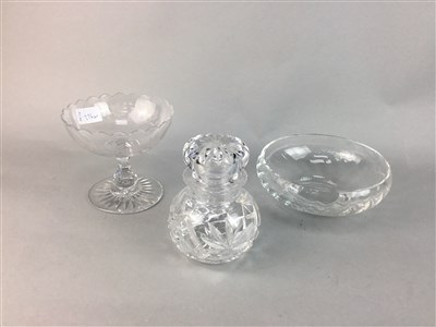 Lot 276 - A CRYSTAL MUSHROOM LAMP AND OTHER CRYSTAL