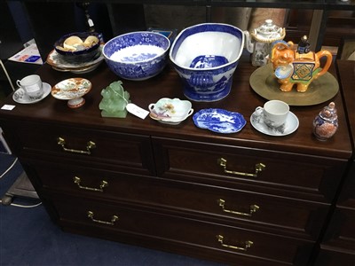 Lot 325 - A COLLECTION OF BRITISH AND ASIAN CERAMICS