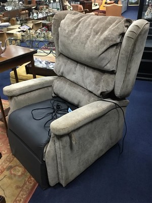 Lot 390 - A CONFIGURA RISE AND RECLINE CHAIR