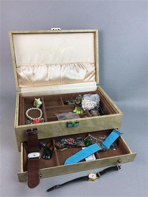 Lot 402 - A LOT OF COSTUME JEWELLERY AND WATCHES