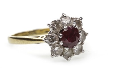 Lot 41 - A RED GEM SET AND DIAMOND RING
