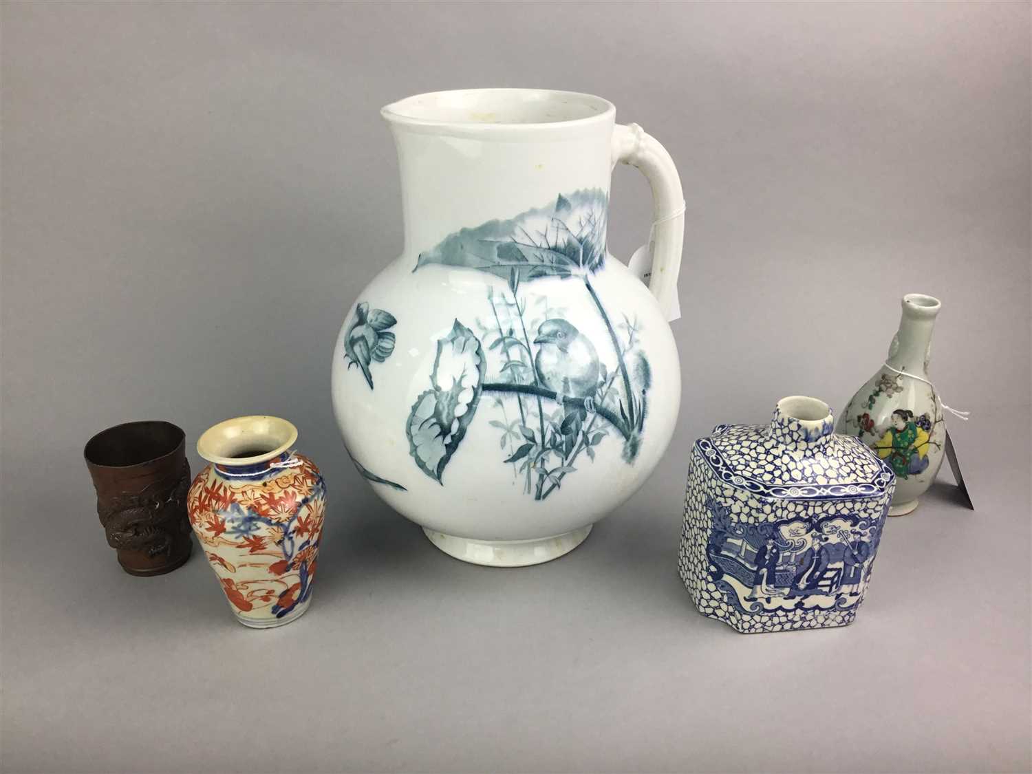 Lot 50 - A LOT OF CHINESE AND OTHER CERAMICS
