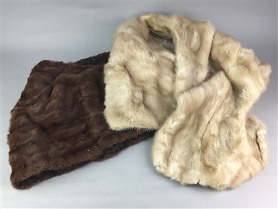 Lot 37 - A LOT OF FUR AND VINTAGE JACKETS AND STOLES
