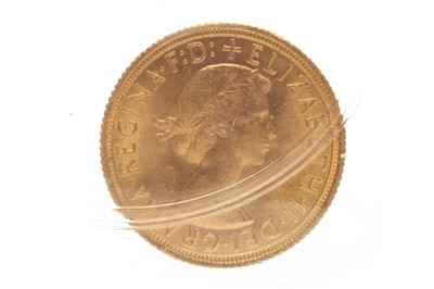 Lot 558 - A GOLD SOVEREIGN, 1964