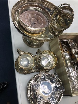 Lot 286 - A PEWTER QUAICH AND OTHER SILVER PLATED ITEMS