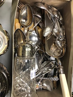 Lot 286 - A PEWTER QUAICH AND OTHER SILVER PLATED ITEMS