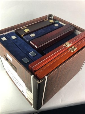 Lot 4 - A LOT OF WESTMINSTER AND GLASS TOPPED COIN CASES