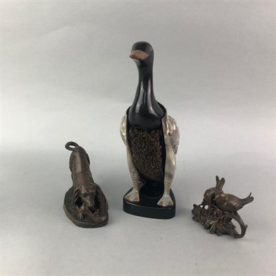Lot 210 - A BESWICK FIGURE OF A BIRD AND OTHER CERAMICS