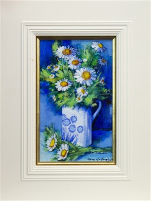 Lot 588 - STILL LIFE WITH DAISES, AN OIL BY MARY GALLAGHER