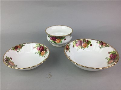Lot 311 - A ROYAL ALBERT 'OLD COUNTRY ROSES' PART DINNER SERVICE
