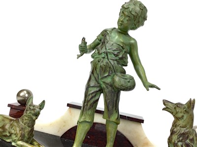 Lot 842 - AN ART DECO STYLE PATINATED SPELTER AND MARBLE GROUP