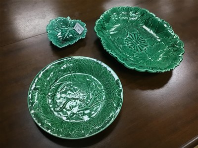 Lot 332 - A LOT OF FOUR WEDGWOOD LEAF DISHES