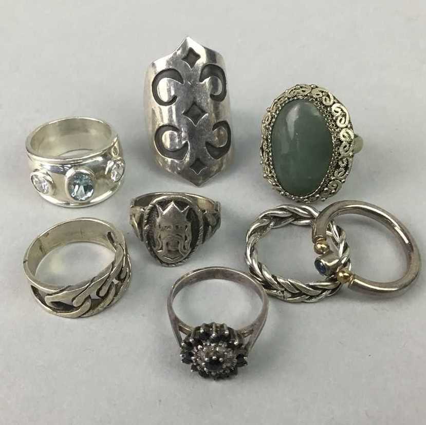 Lot 6 - A LOT OF EIGHT VINTAGE SILVER RINGS