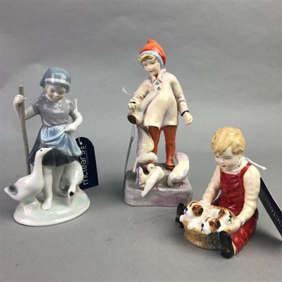 Lot 113 - A ROYAL WORCESTER FIGURE, A LLADRO GROUP AND FOUR OTHER FIGURES