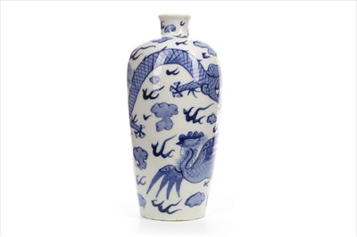 Lot 1104 - A CHINESE BLUE AND WHITE VASE