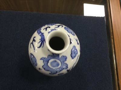 Lot 1104 - A CHINESE BLUE AND WHITE VASE