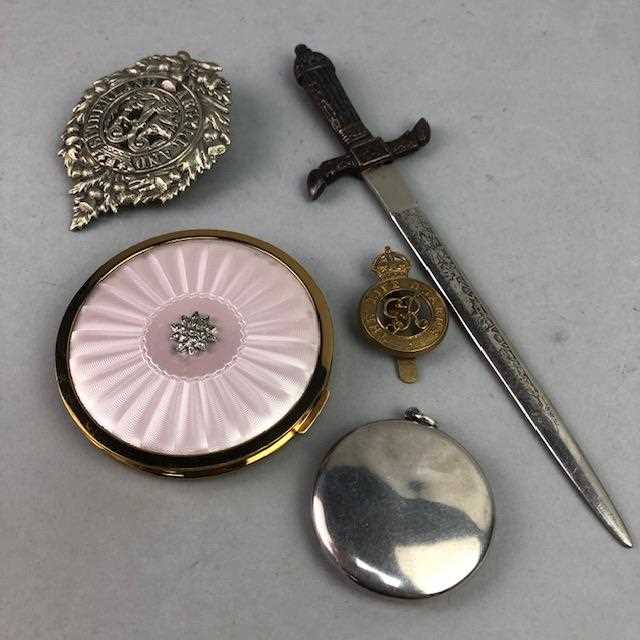 Lot 38 - A SILVER COMPACT, FRAME, BADGES AND OTHER ITEMS