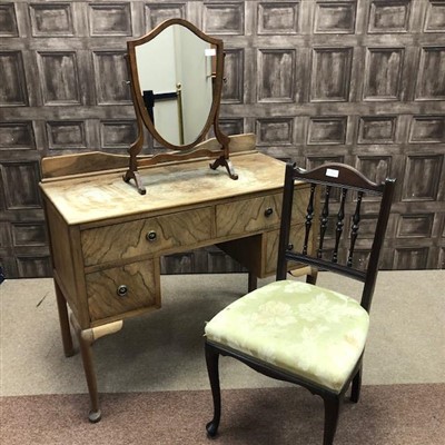 Lot 283 - A WALNUT DRESSING TABLE, SHIELD SHAPED MIRROR AND BEDROOM CHAIR