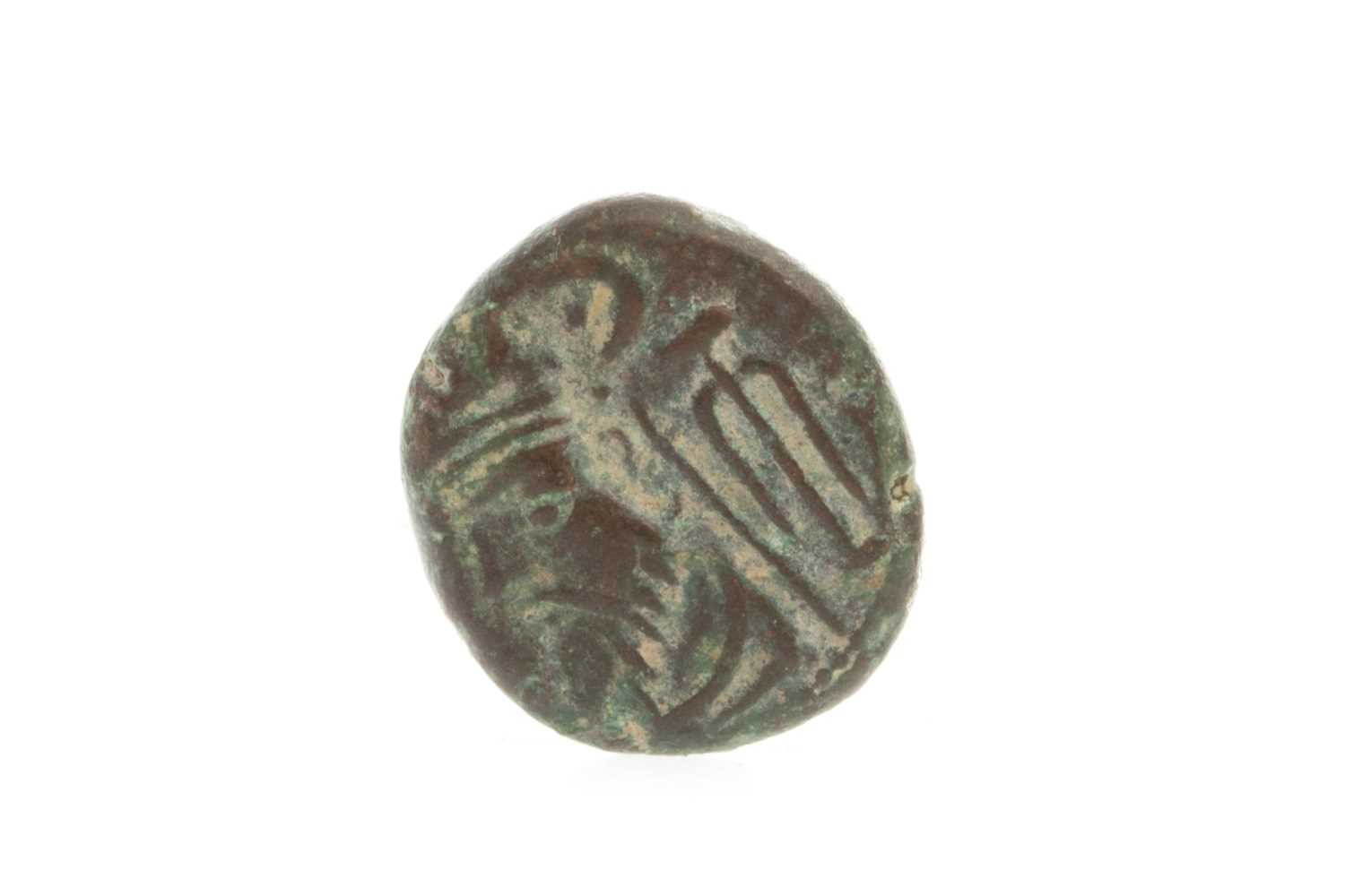 Lot 10 - AN ANCIENT DRACHMA COIN