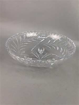 Lot 158 - A GROUP OF CUT GLASS INCLUDING BOWLS, VASES AND JARS