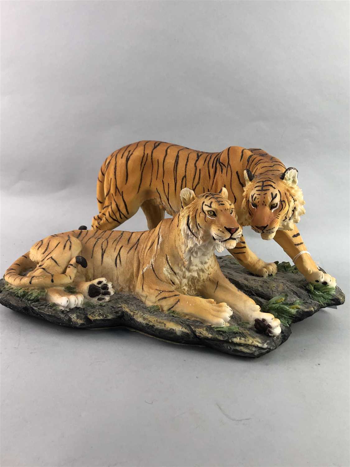Lot 161 - A LOT OF RESIN FIGURES OF TIGERS AND LIONS