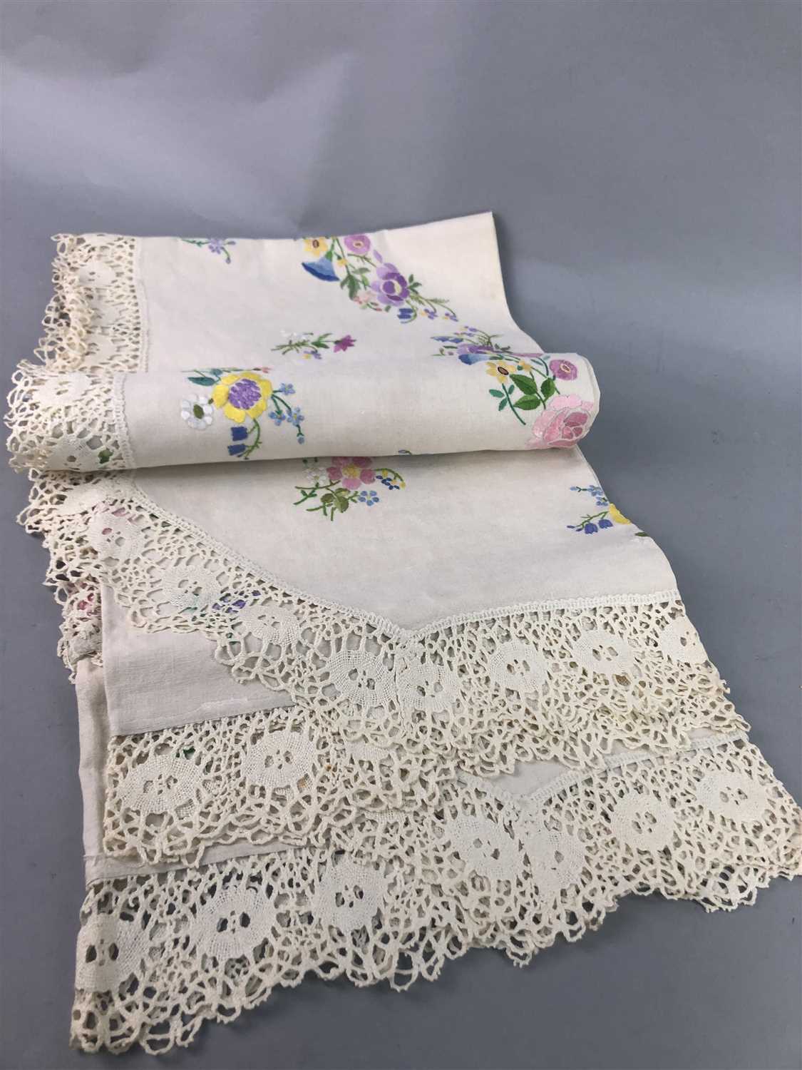Lot 99 - A LOT OF TABLE LINEN