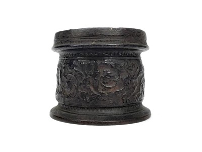 Lot 874 - A SMALL BRONZE CYLINDRICAL POT OF ARCHAIC DESIGN