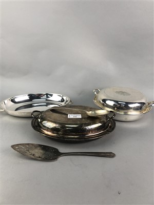 Lot 256 - A CASED SET OF TWELVE SPOONS AND OTHER SILVER PLATED ITEMS