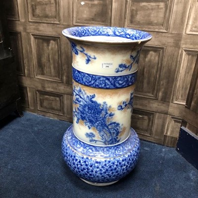 Lot 396 - A BLUE AND WHITE CERAMIC STICK STAND
