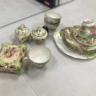 Lot 40 - A LOT OF TEA WARE AND A LIDDED DISH