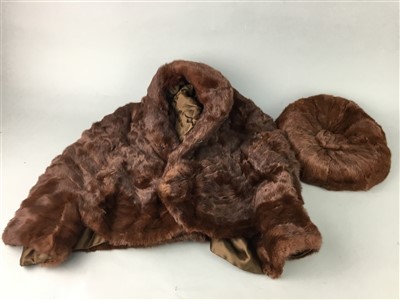 Lot 79 - A FUR COAT ALONG WITH A STOLE AND HAT