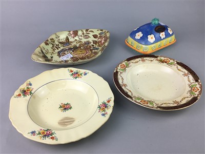 Lot 129 - A MALING DISH, A GROUP OF CERAMICS, GLASS AND COSTUME JEWELLERY