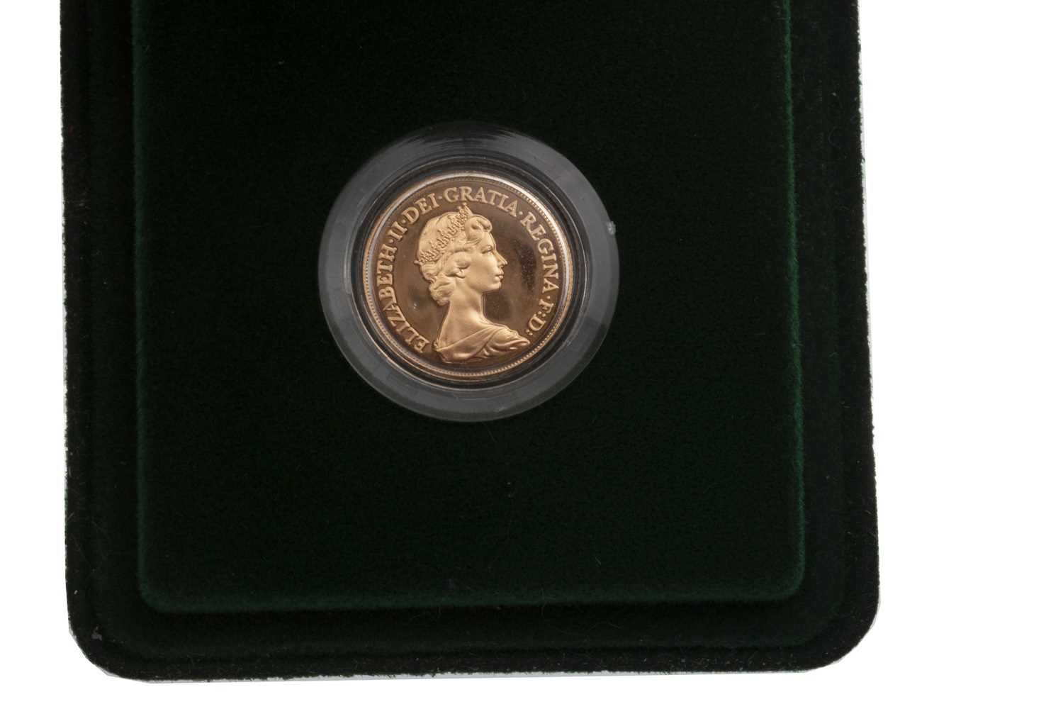 Lot 512 - A GOLD SOVEREIGN, 1980