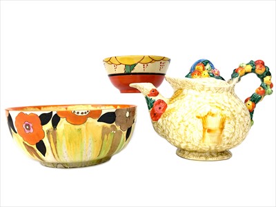 Lot 1274 - A LOT OF TWO CLARICE CLIFF CIRCULAR BOWLS AND A TEAPOT