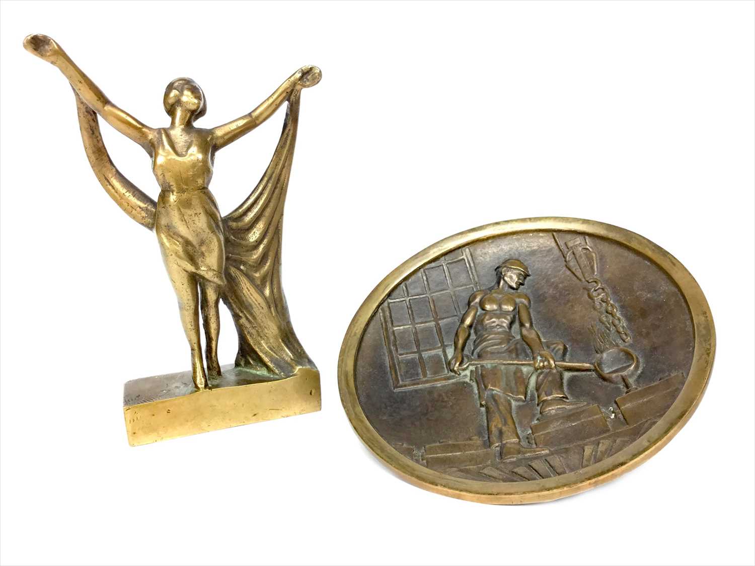 Lot 1611 - AN ART DECO STYLE BRONZE FIGURE AND A PLAQUE