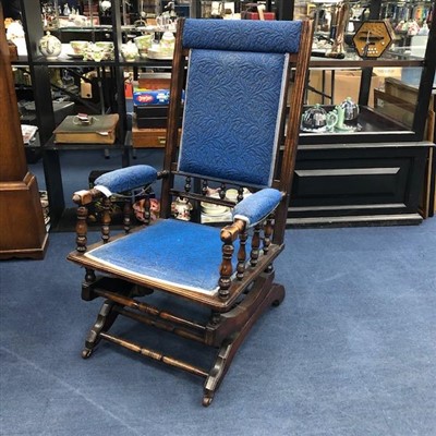 Lot 288 - A 19TH CENTURY AMERICAN ROCKING CHAIR