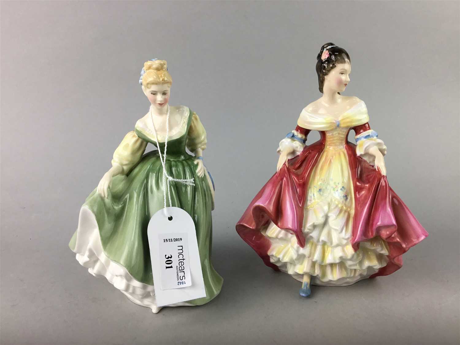 Lot 301 - A LOT OF ROYAL DOULTON AND OTHER FIGURES
