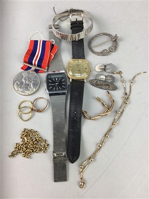Lot 303 - A LOT OF GOLD, SILVER AND OTHER JEWELLERY AND WATCHES