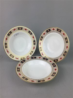 Lot 342 - A SET OF ROYAL CROWN DERBY PLATES AND A HAMMERSLEY PATTERN PART TEA SERVICE