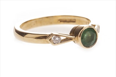 Lot 342 - A GREEN GEM AND DIAMOND RING