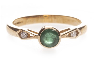 Lot 349 - A GREEN GEM AND DIAMOND RING