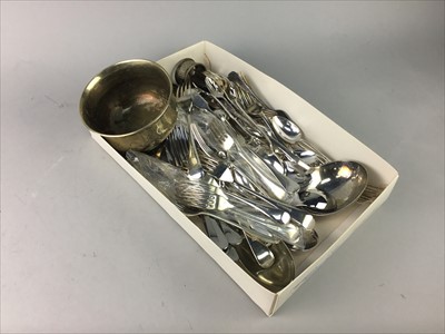 Lot 57 - A SET OF SIX SILVER HANDLED TEA KNIVES AND VARIOUS PLATES WARES
